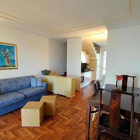 Sleeps 4 Pool Wifi * Meina