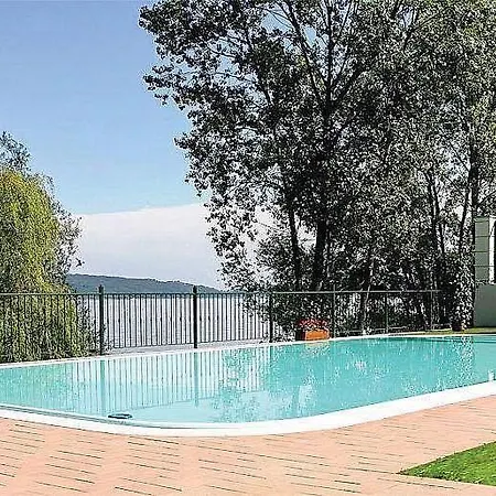 Sleeps 4 Pool Wifi Lejlighed *