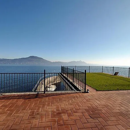Sleeps 4 Pool Wifi * Meina